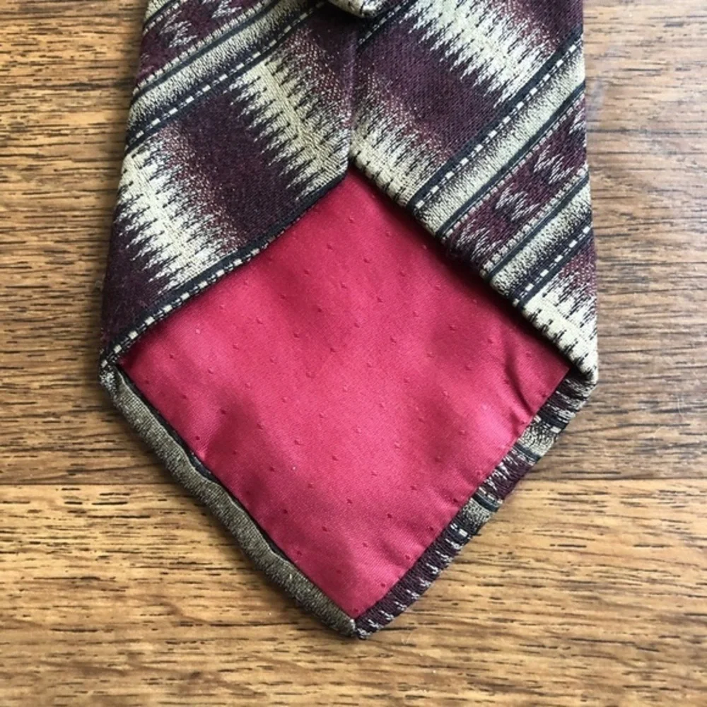 Corneliani “TREND” Burgundy Gold Tie